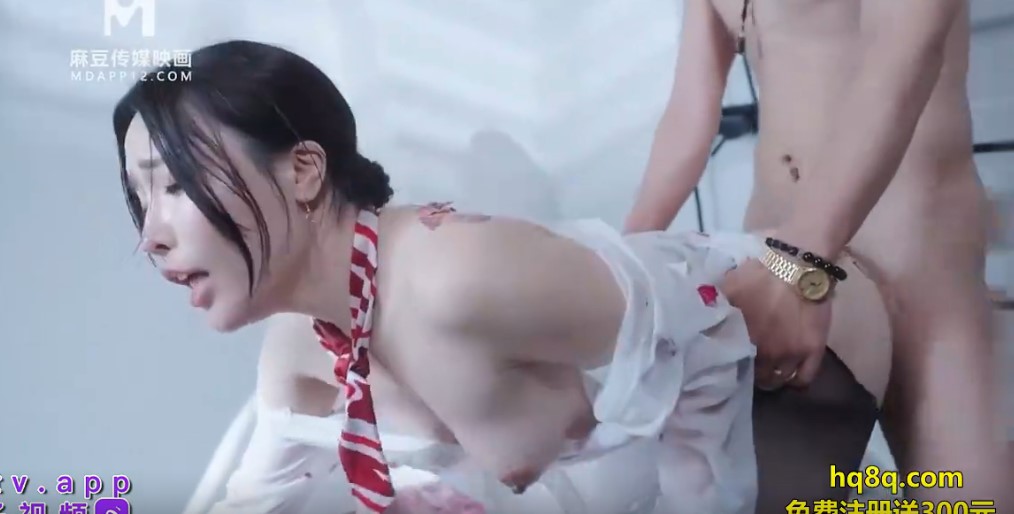 Tiếp viên hàng không Blue Sky Airlines tập 1: Cho sếp lếu lều để thăng tiến